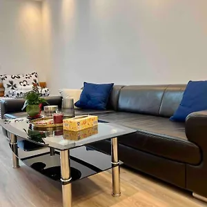 Modern Flat In Apartmán